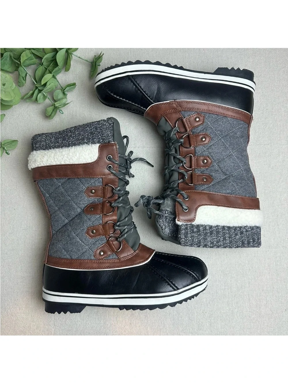 Dream Pairs Monte 02 Winter Boots Lace Up Faux Fur Lined Gray Quilted